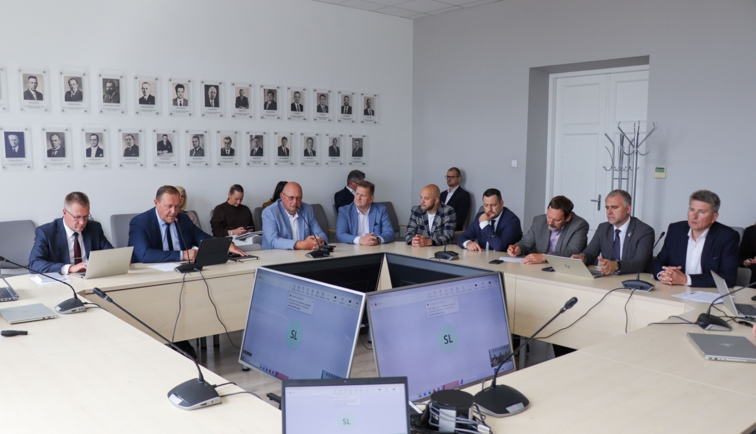 Foto no RMA IPMP Uzraudzības Padomes procesa