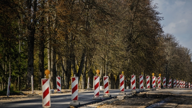 Autoceļa būvniecība 