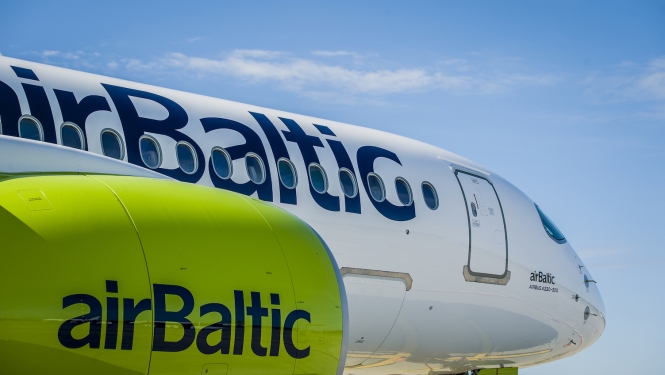 airbaltic lidmašīna