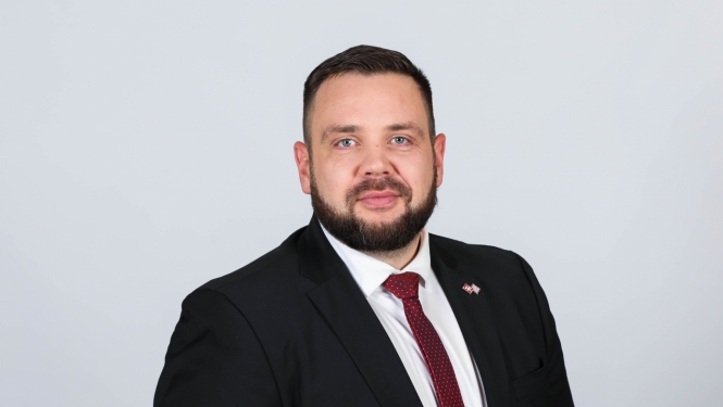 Satiksmes ministrs Jānis Vitenbergs