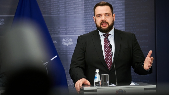 Satiksmes ministrs Jānis Vitenbergs