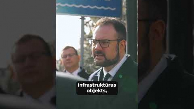 Satiksmes ministrs Kaspars Briškens apmeklē Salacgrīvas tiltu