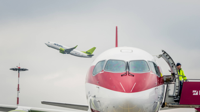 airbaltic, lidmašīna, satiksme