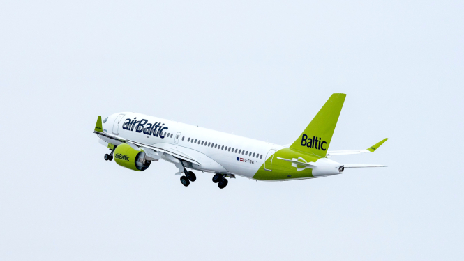 air baltic lidmašīna
