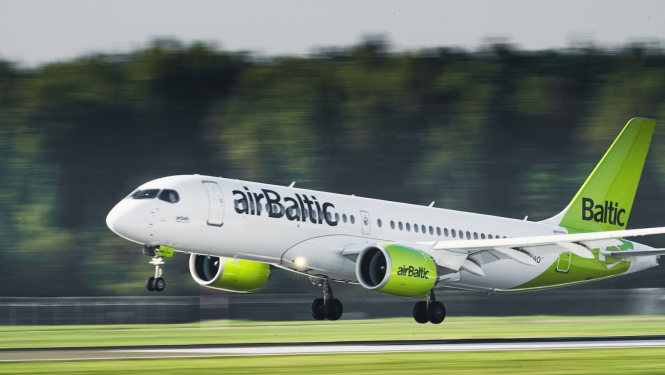 air baltic lidmašīna