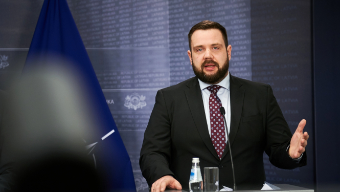 Satiksmes ministrs Jānis Vitenbergs