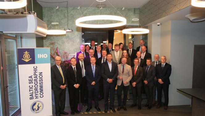 Baltijas jūras Hidrogrāfijas komisijas konferences dalībnieku kopbilde