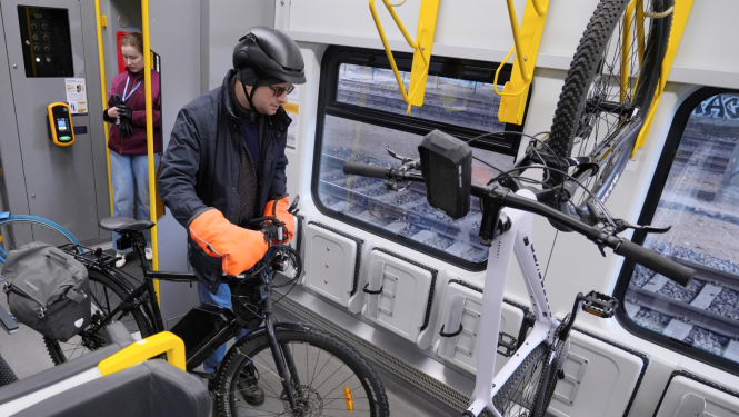 velo turetajs ritenis vivi