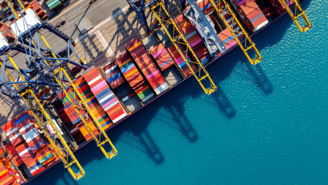 skats uz kravas termināli no augšas