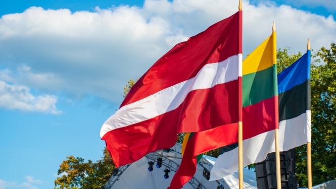 Baltijas valstu karogi