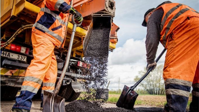 ceļu remonts, ceļu darbi, asfalta atjaunošana