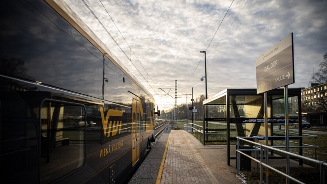 vilciens perons vivi