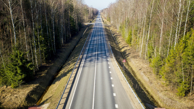 asfaltēta ceļa posms