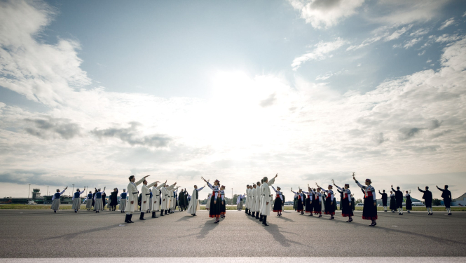 gatves deja at riga airport