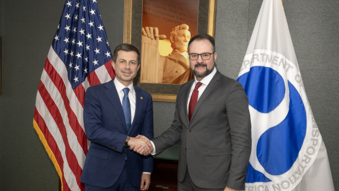 Tikšanās ar ASV Transporta sekretāru