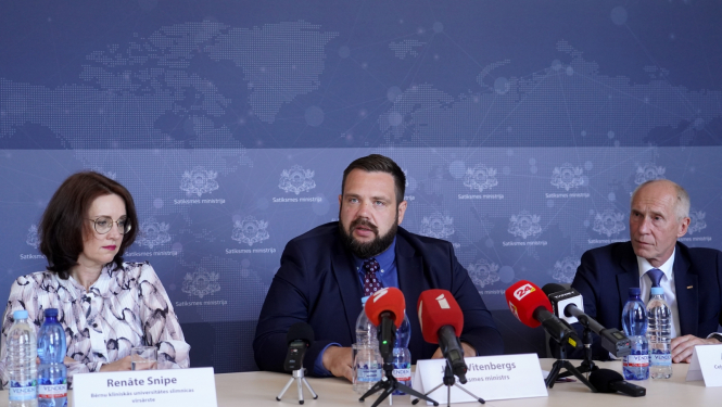 Preses brīfings_130623