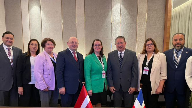 Latvija paplašina sadarbību aviācijas jomā; aviopasažieriem būs izdevīgāki lidojumi