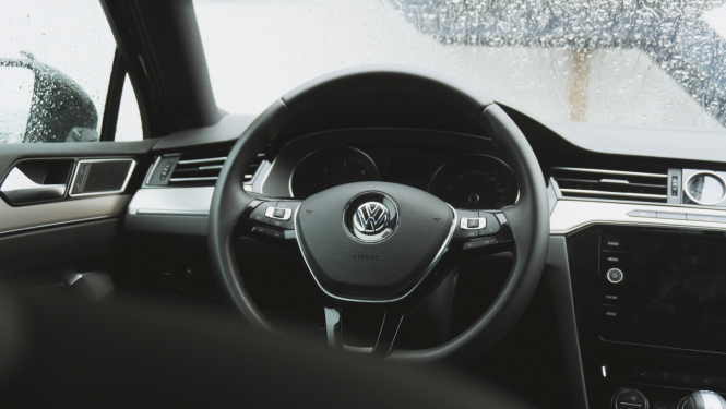 automašīnas stūre