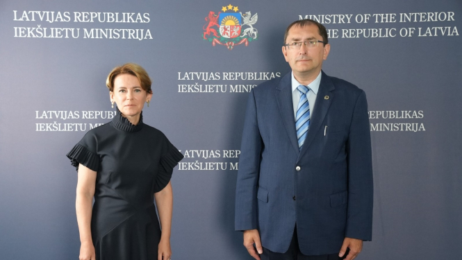 Iekšlietu ministre Marija Golubeva un satiksmes ministrs Tālis Linkaits