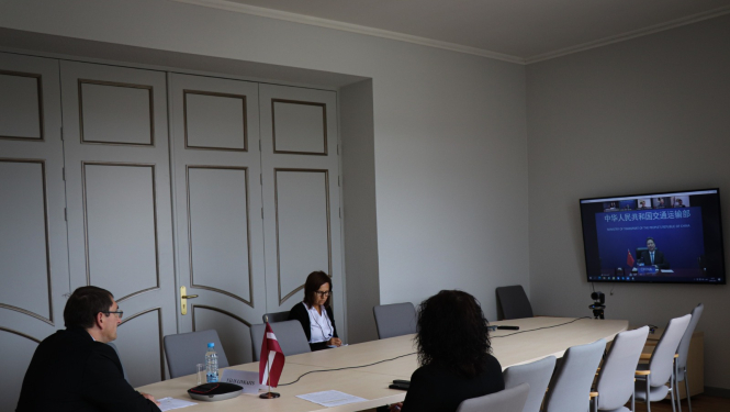 satiksmes ministrs video zvanā