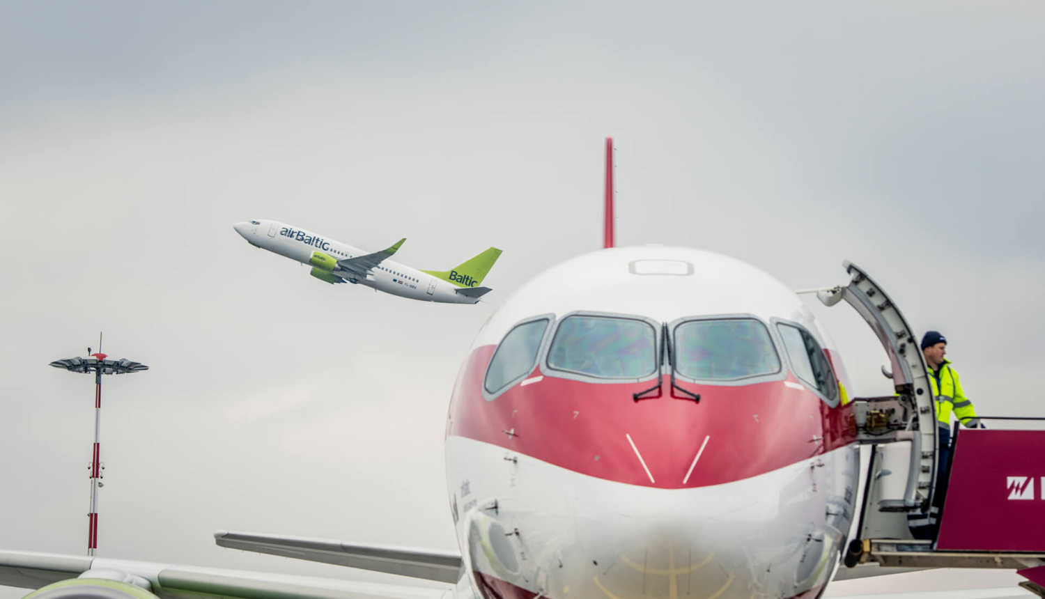 airbaltic, lidmašīna, satiksme