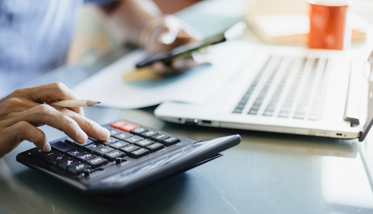 alga kalkulators finanses ofiss darbs