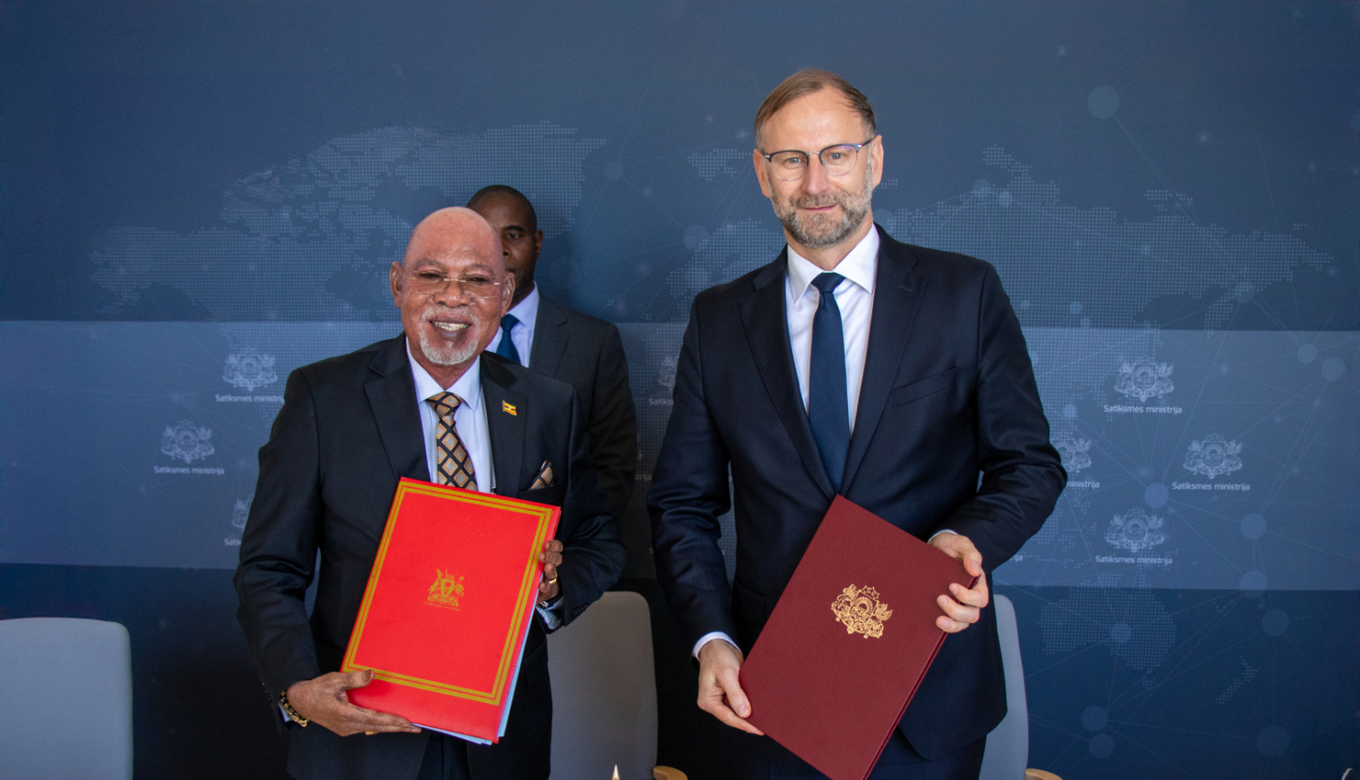 svinka un ugandas ministrs