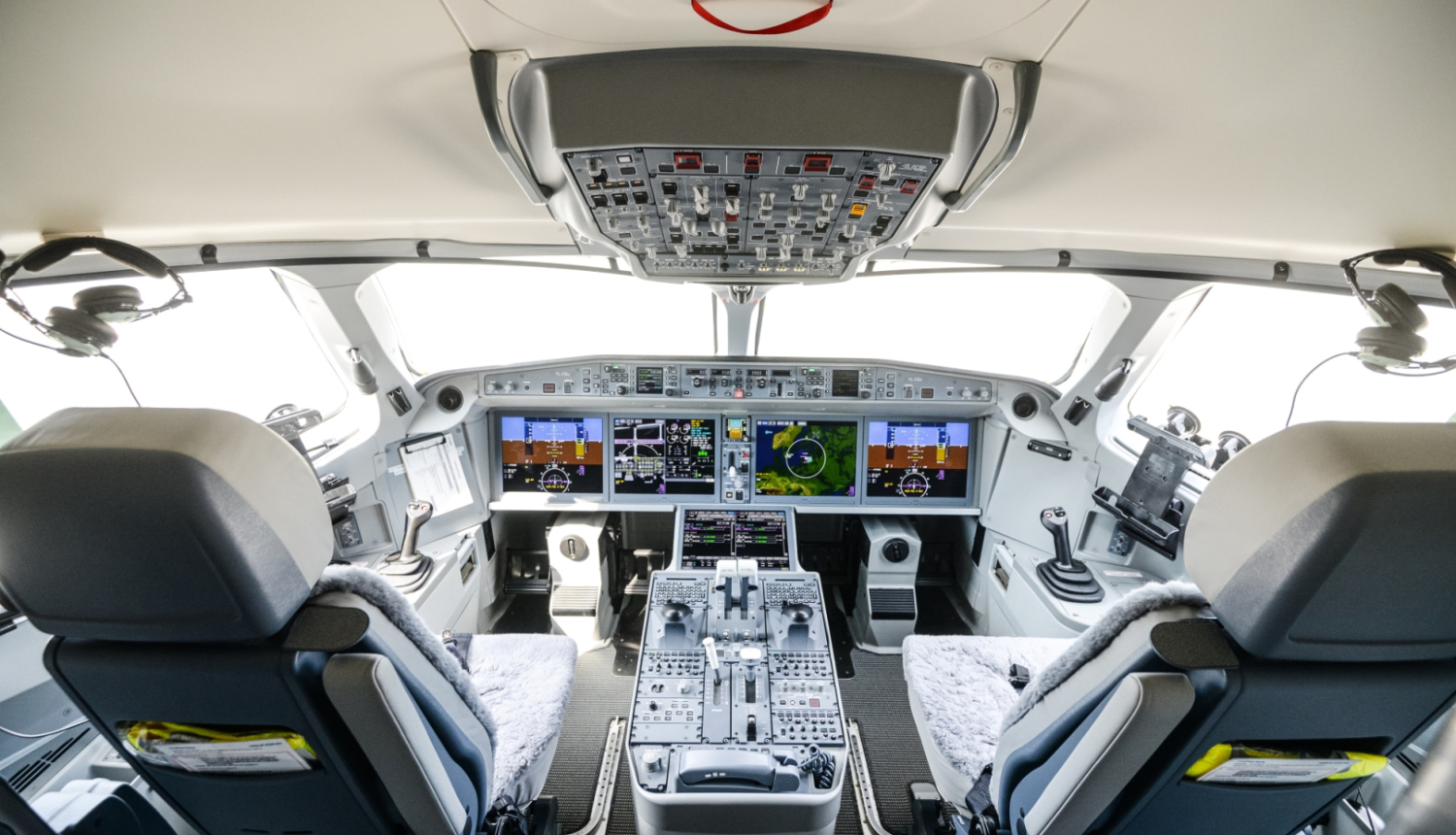 lidmašīna pilota kabīne