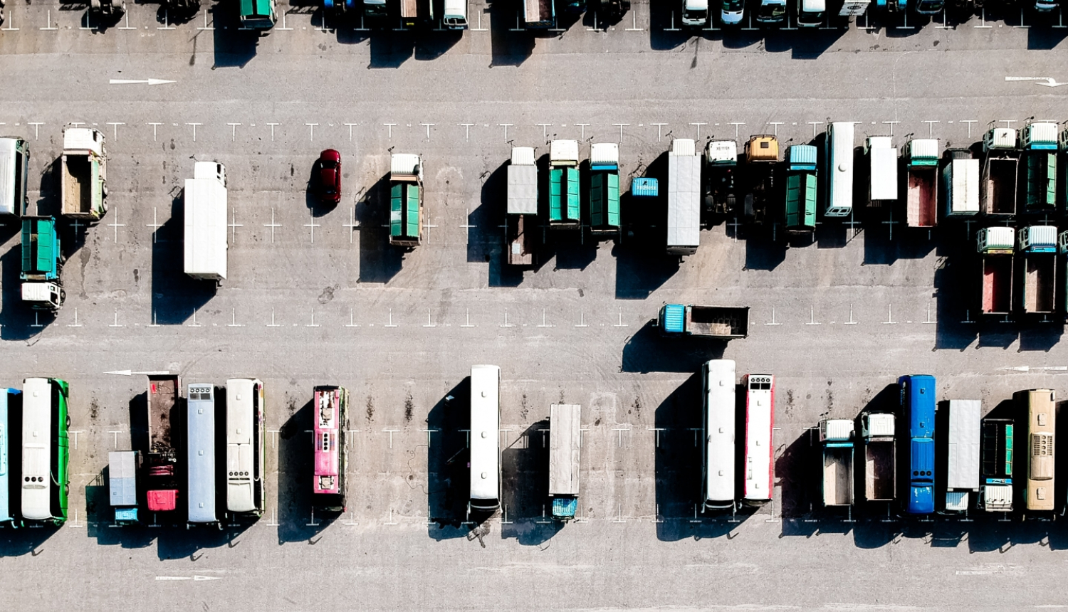 kravas auto no putna lidojuma