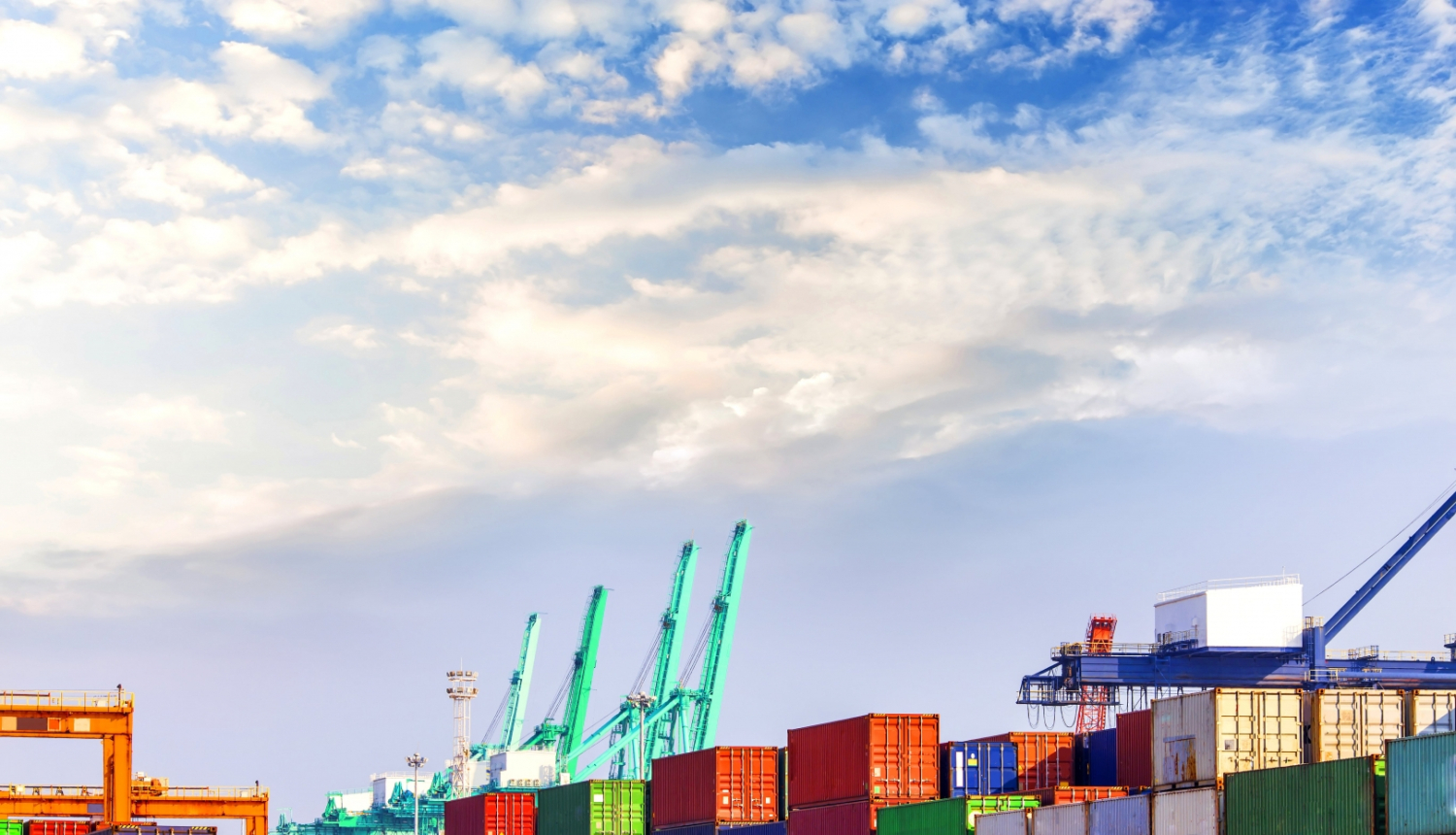 ilustratīvs attēls ar konteineru termināli