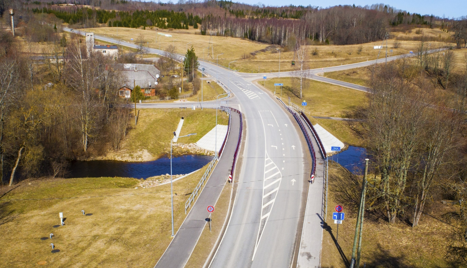 autoceļš no putna lidojuma