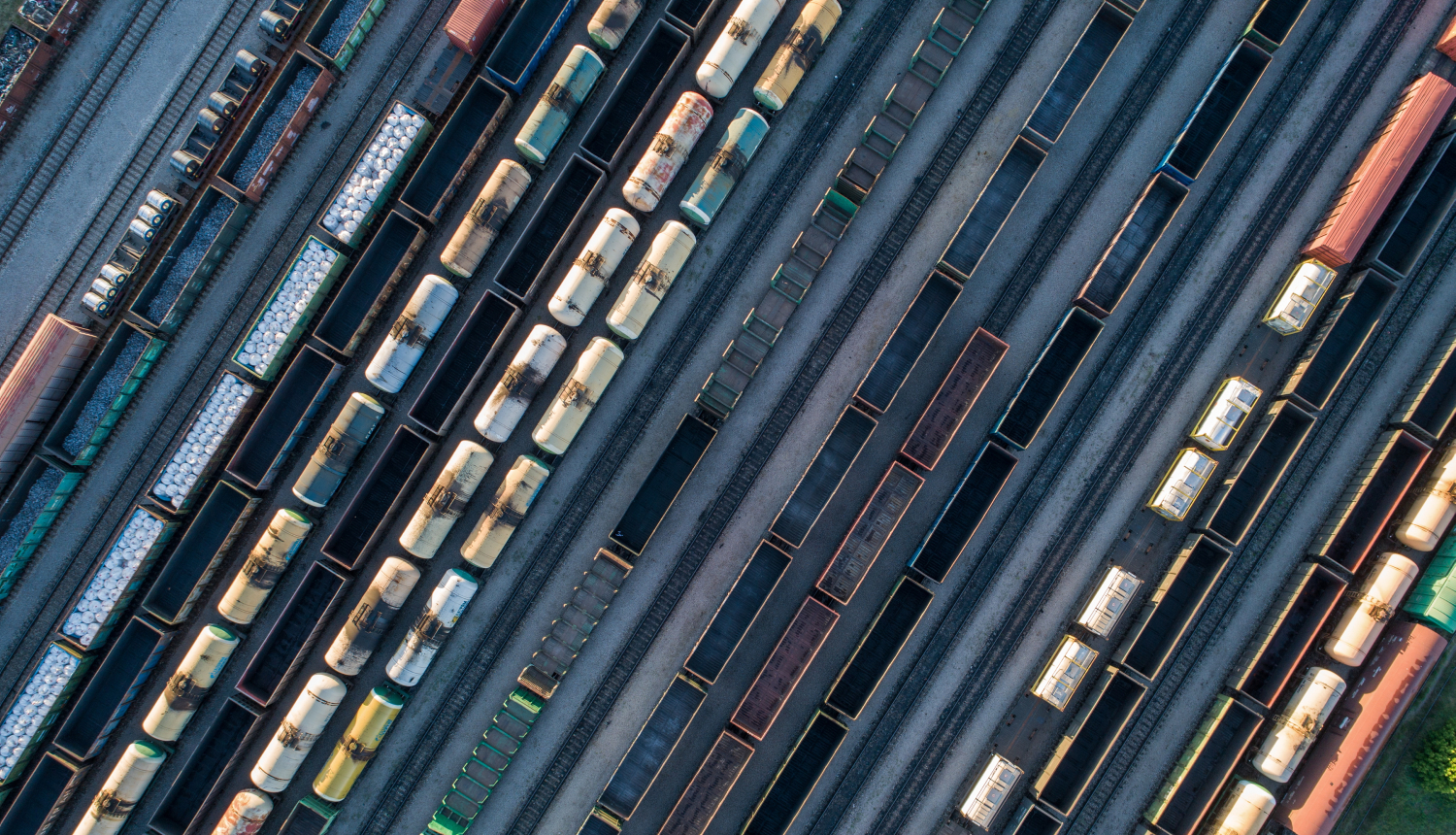 skats uz vagoniem no putna lidojuma