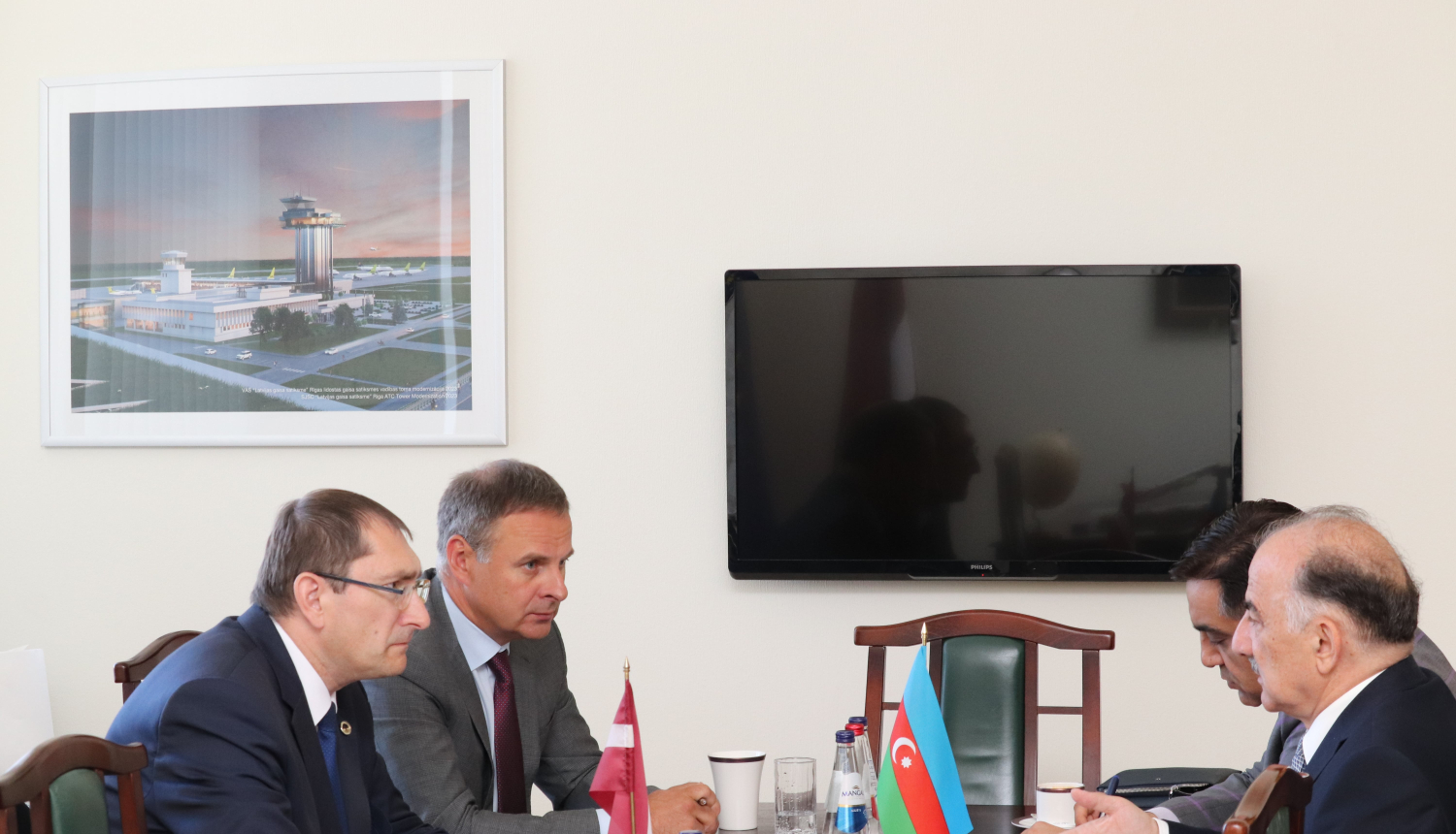 satiksmes ministrs Tālis Linkaits tiekas ar Azerbaidžānas vēstnieku