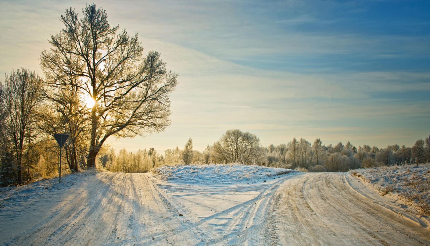ceļu sazarojums ziemā