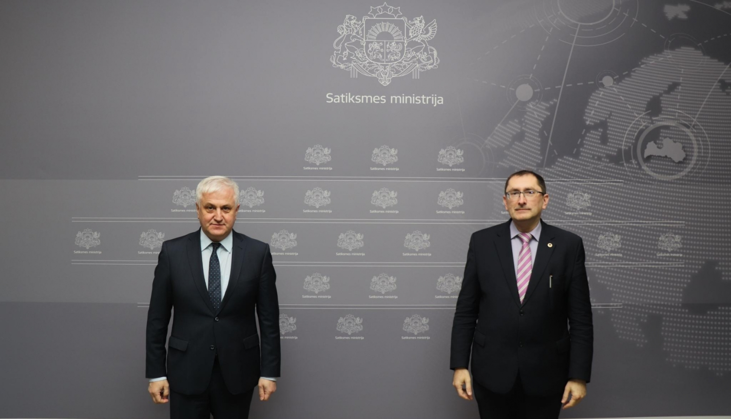 lietuvas vēstnieks un satiksmes ministrs