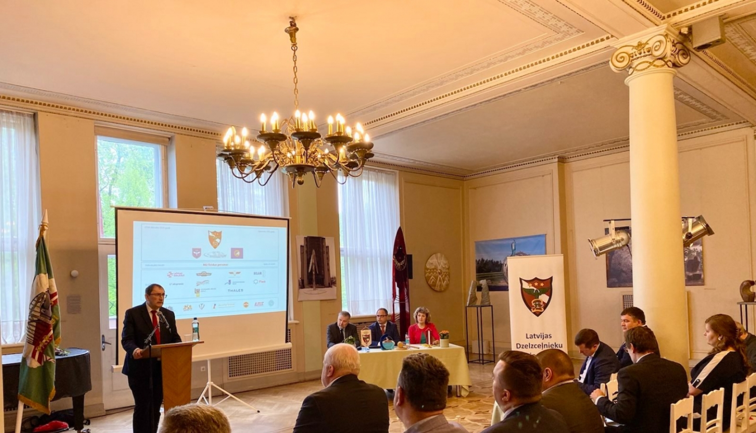 satiksmes ministrs Tālis Linkaits