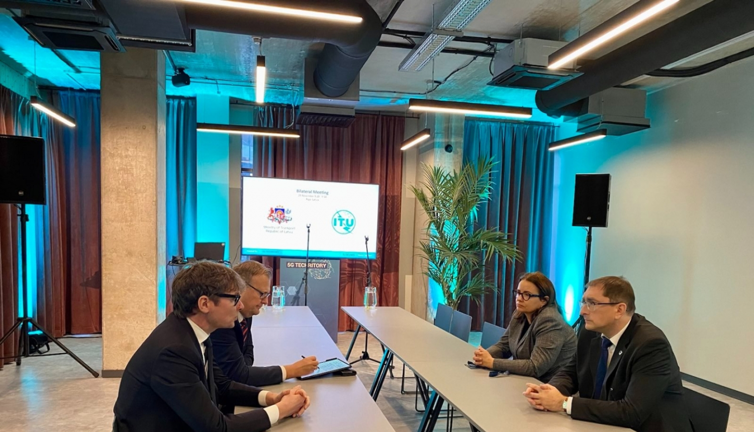 Satiksmes ministrs tiekas ar Tomasu Lamanausku