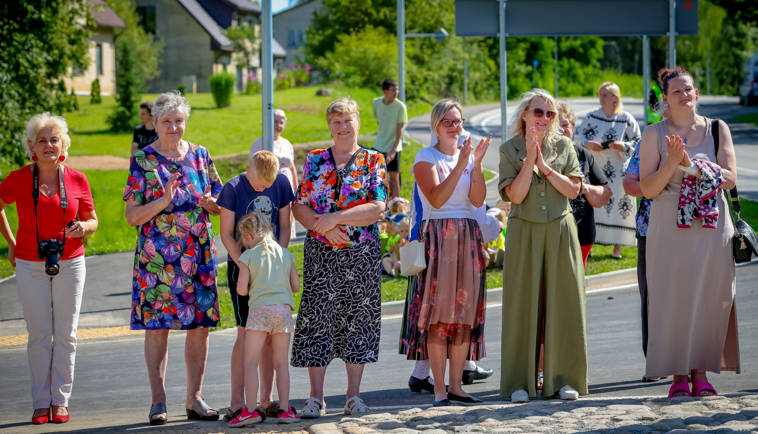cilvēki