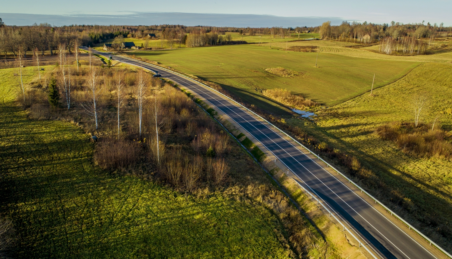 autoceļš no putna lidojuma