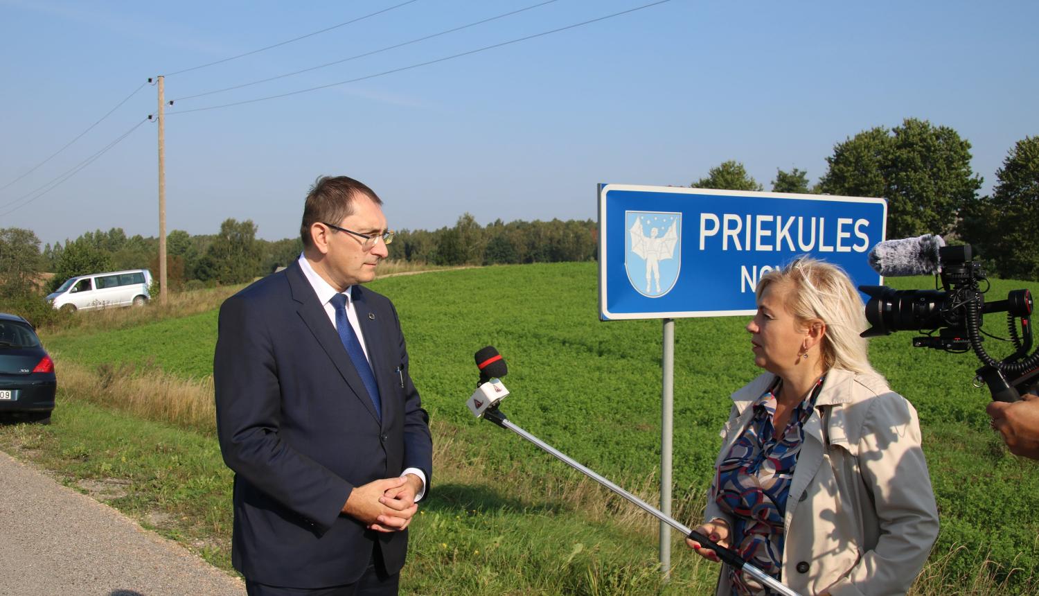 Tālis Linkaits reģionālajā vizītē Priekules un Vaiņodes novados