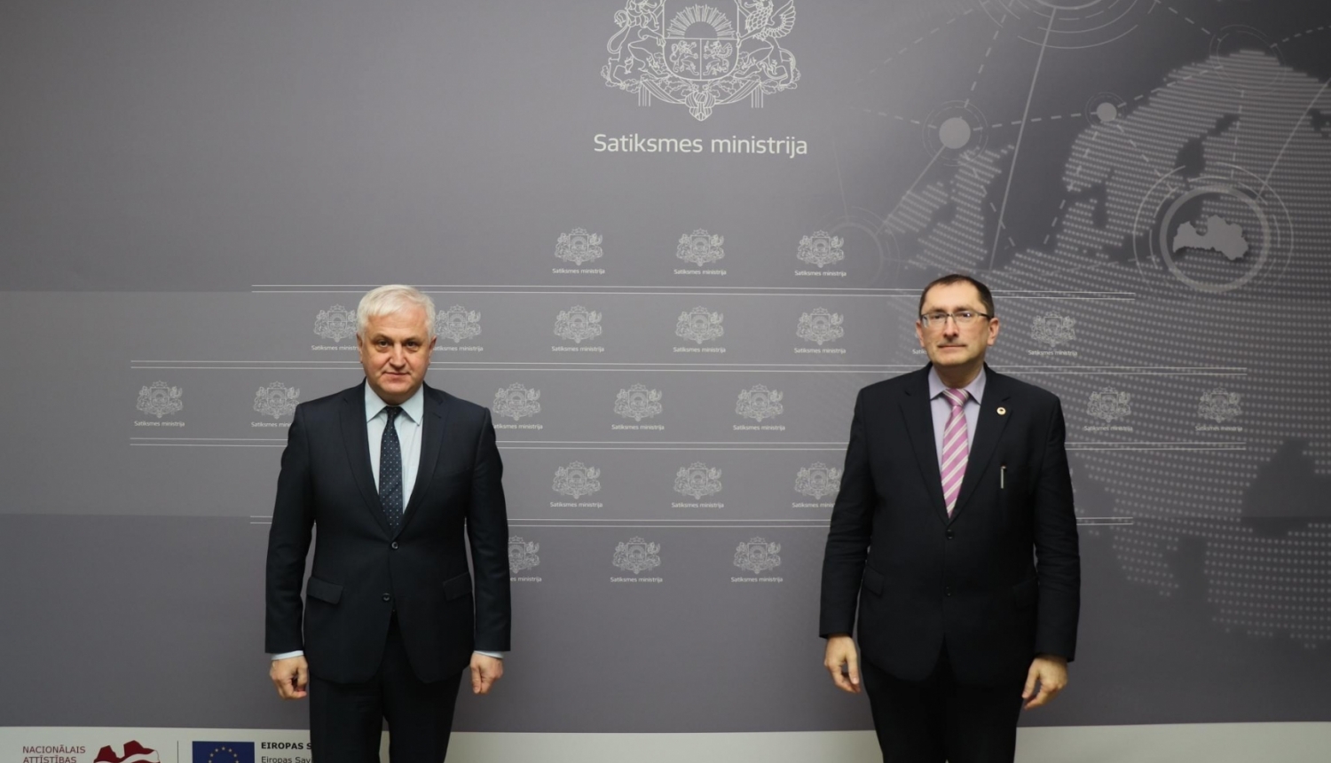 lietuvas vēstnieks un satiksmes ministrs